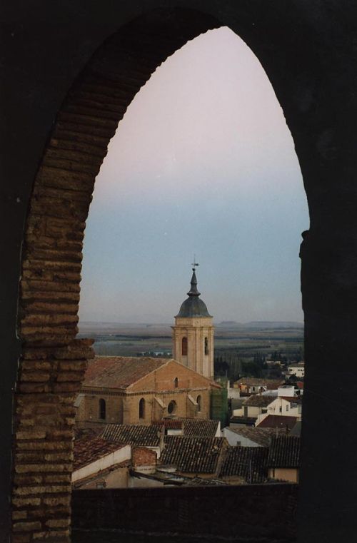 20100729194810-panoramica-de-los-arcos-y-de-la-basilica-de-romero-a-mediados-del-pasado-siglo.jpg